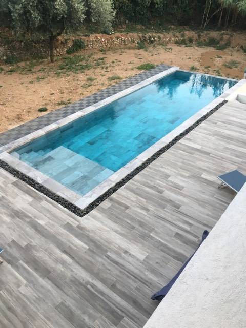 Réalisation De Piscine Moderne Carrelage Grand Format Béton Ciré Six